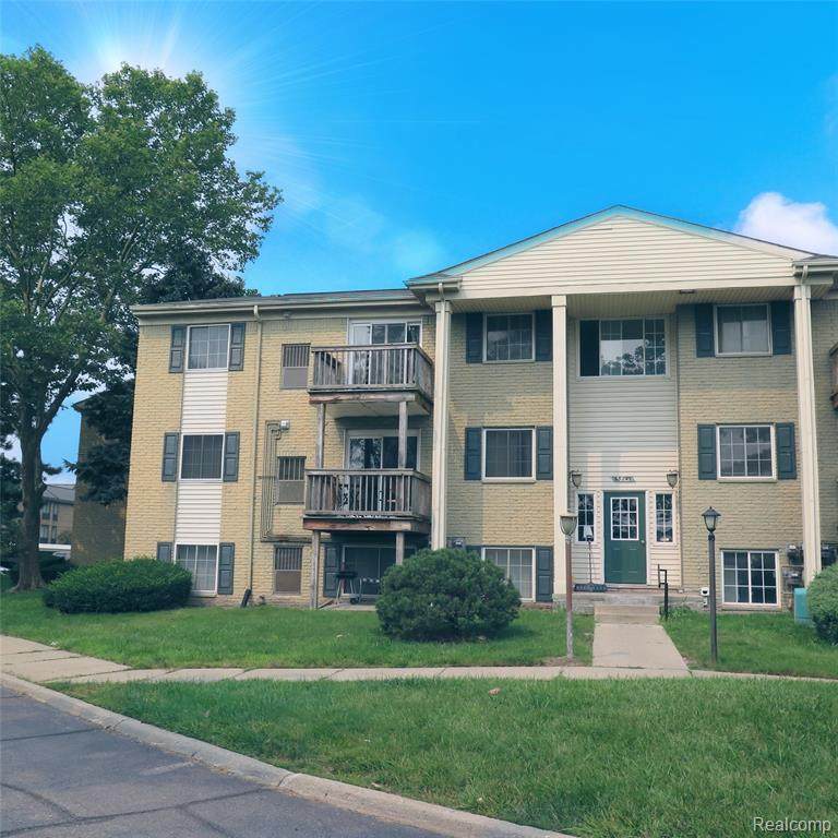 45240 Keding St Apt 301 - Photo 1