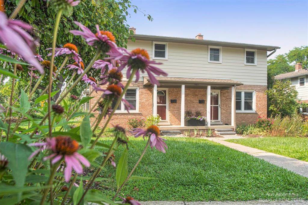 421 7Th Street - Photo 1