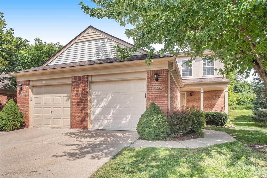 3135 Village Circle - Photo 1