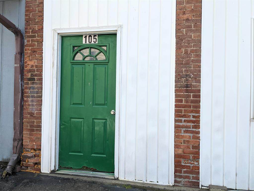 105 Main St Street - Photo 1