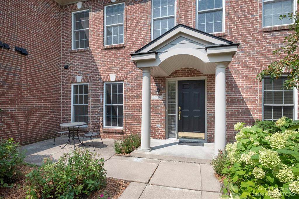 5724 Hampshire Lane - Photo 1
