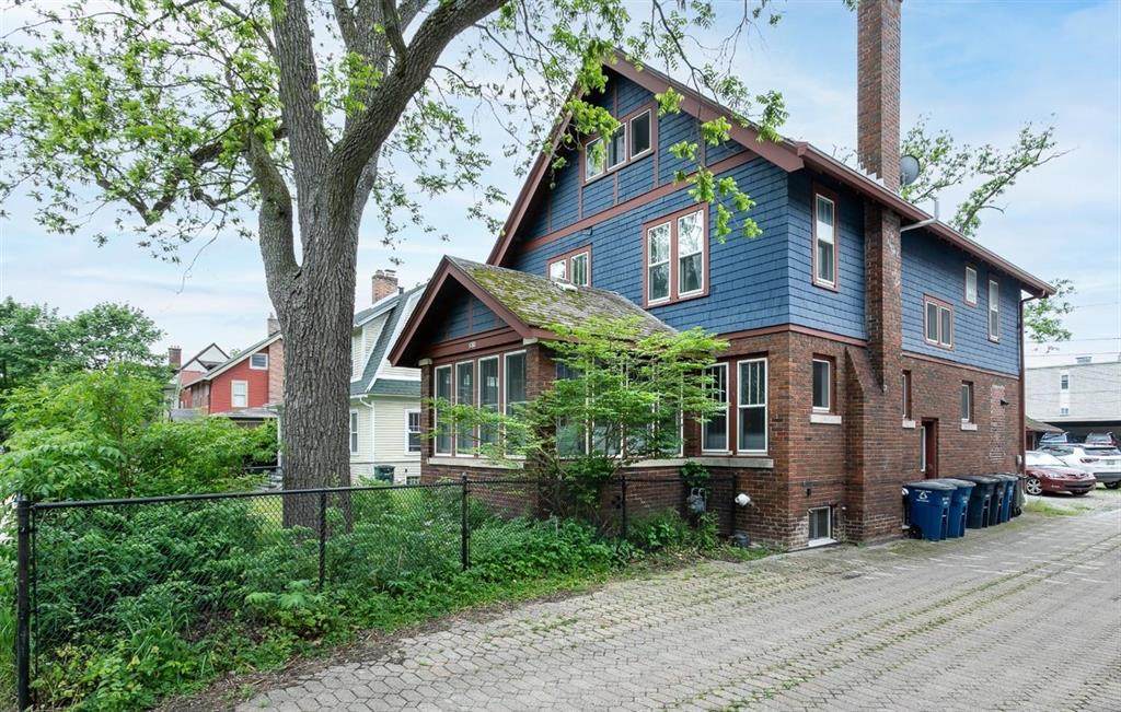 1010 Forest Avenue - Photo 1