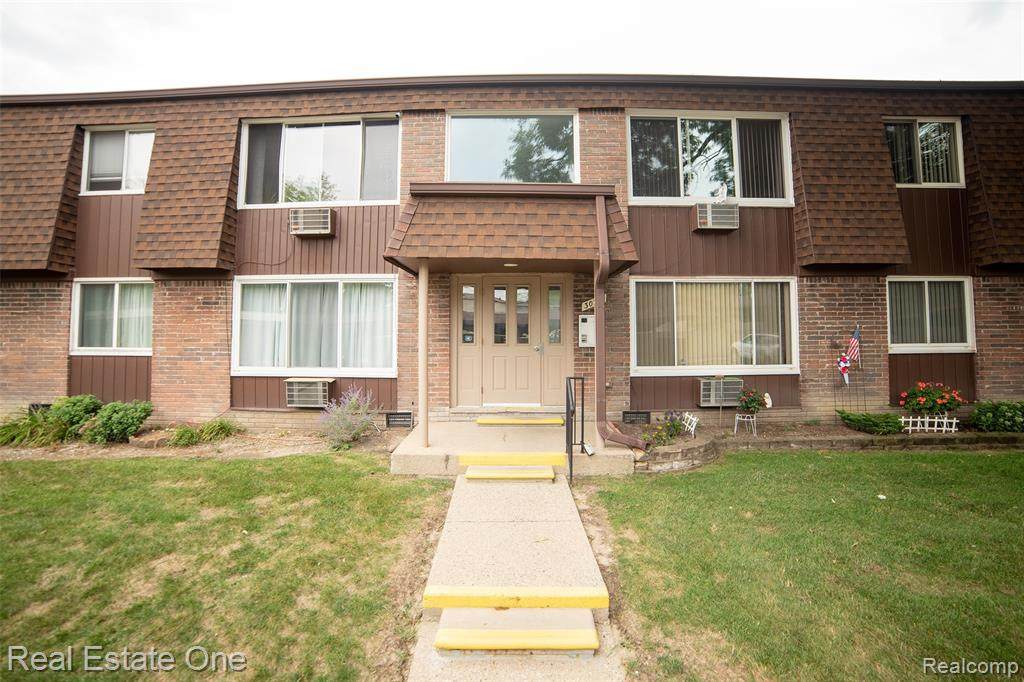 30217 Utica Rd Apt 119C - Photo 1