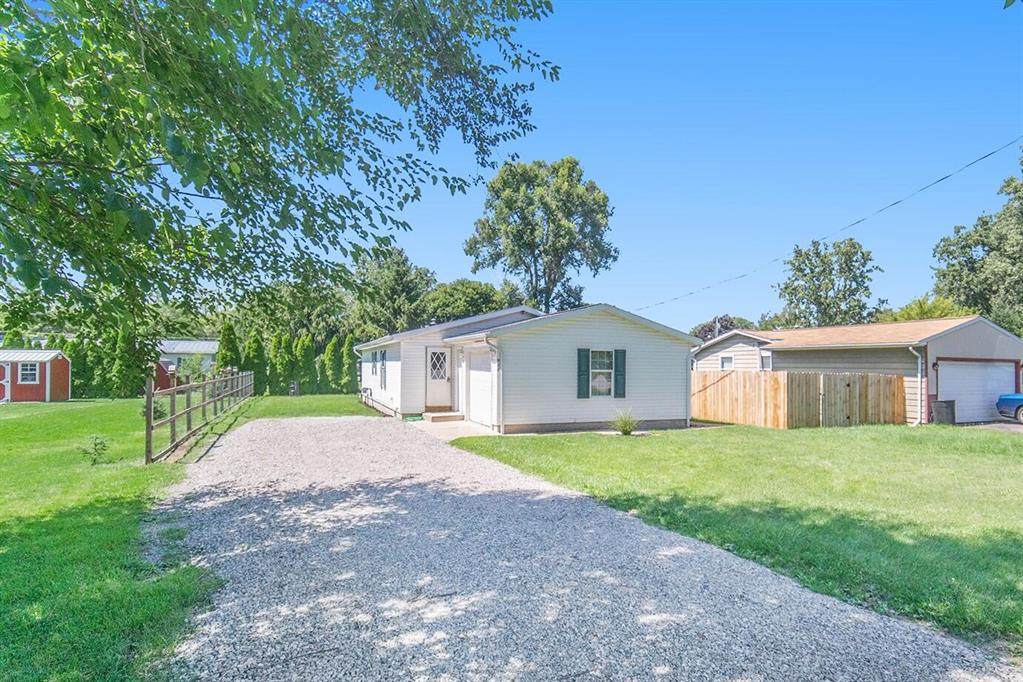 928 Concord Boulevard - Photo 1