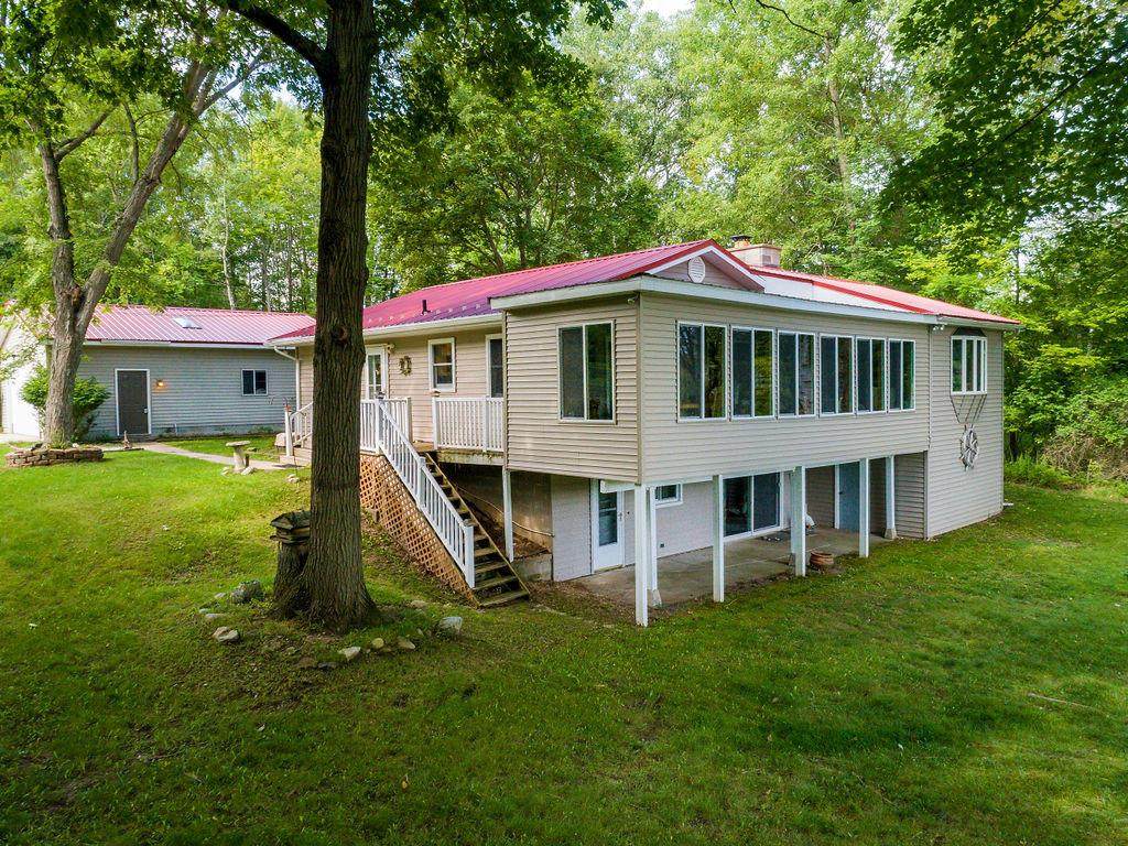 9160 Virginia Avenue - Photo 1