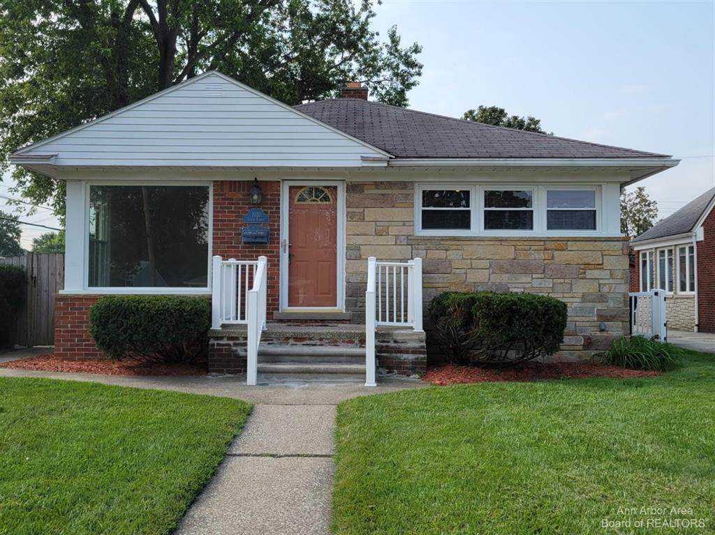 1031 Cedar - Photo 1