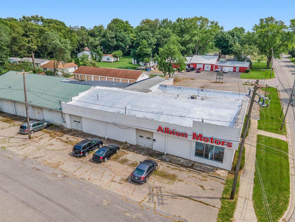 600 Clark Street - Photo 1