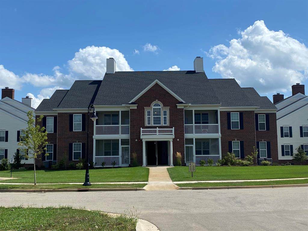 1926 Coventry Circle - Photo 1