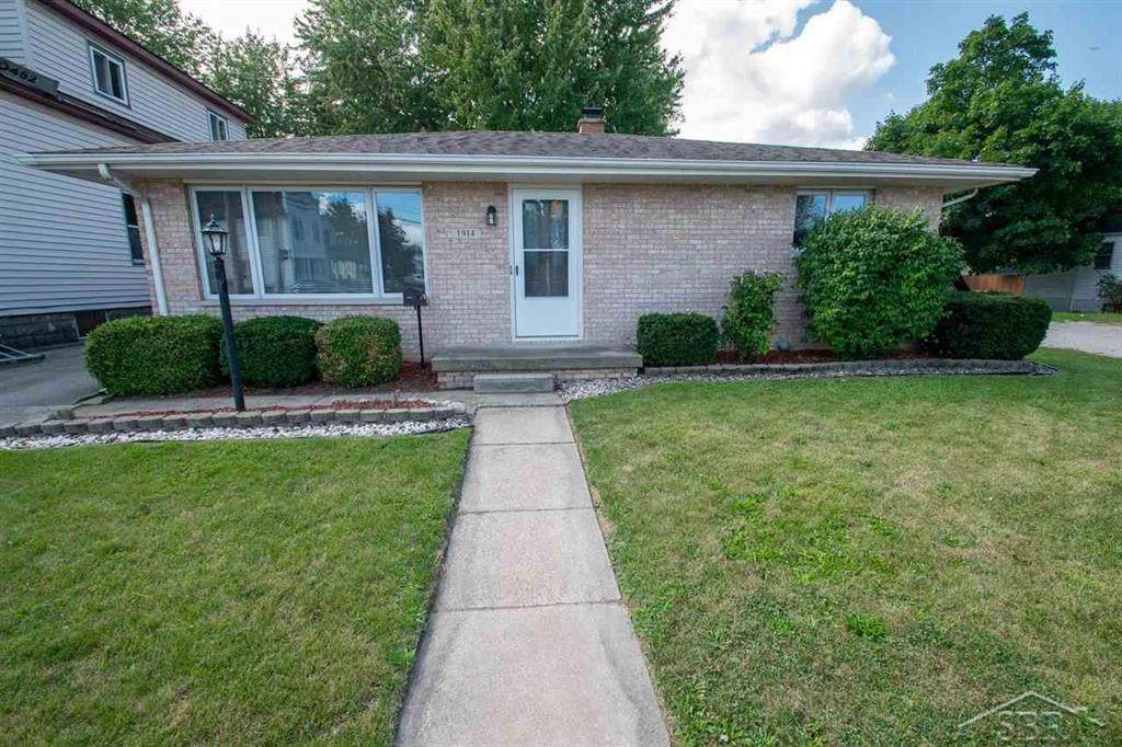 1914 Kosciuszko Ave - Photo 1