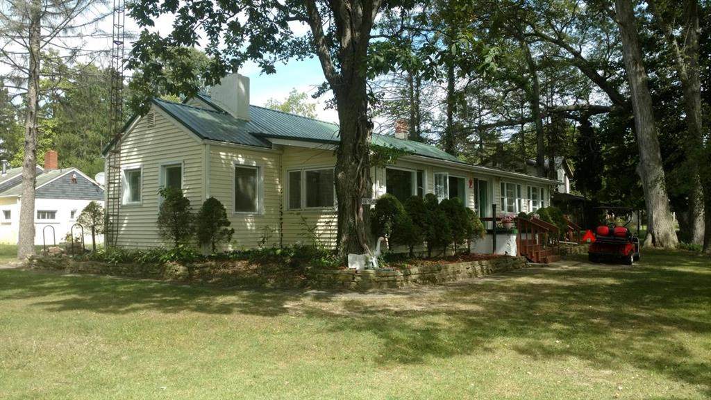 9761 Camden - Photo 1