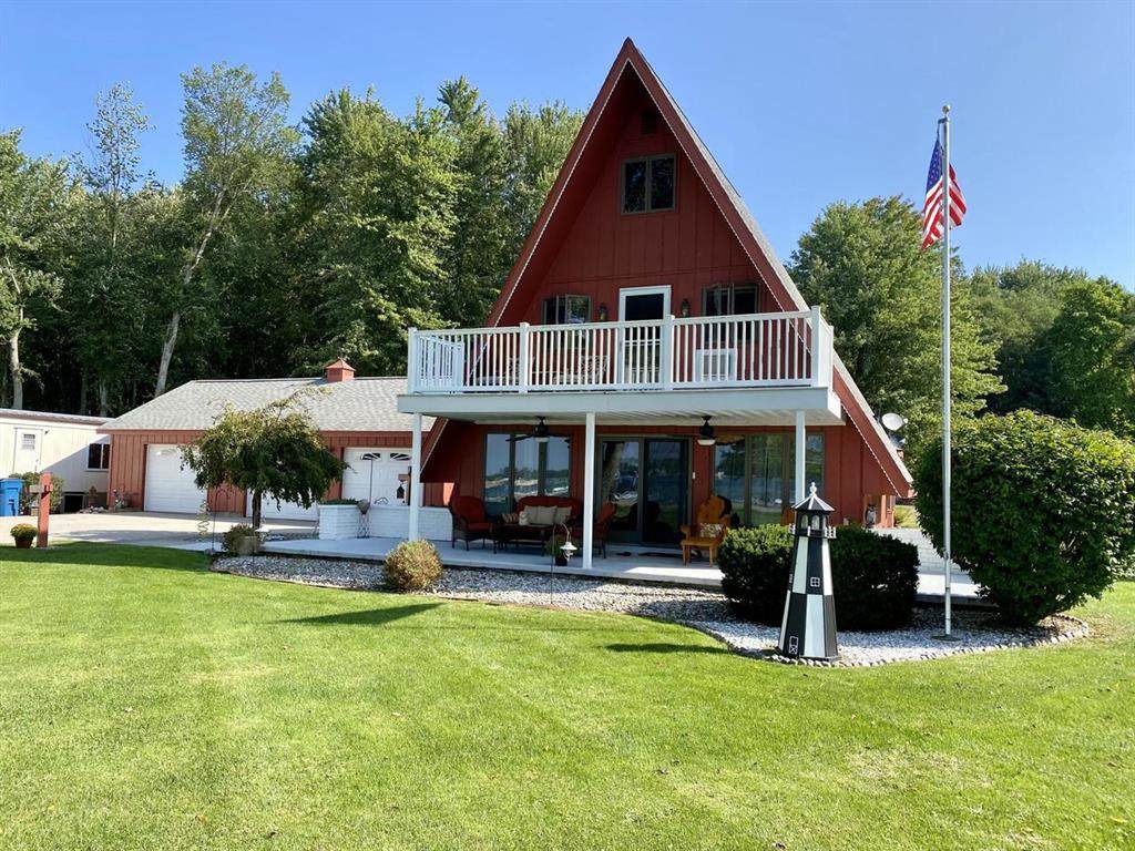 673 Lake Dr - Photo 1