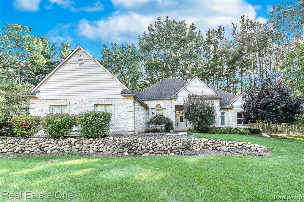 8386 Ironwood Drive - Photo 1
