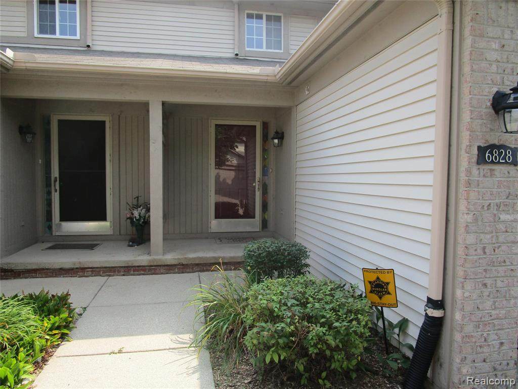 6828 Deer Run Court - Photo 1