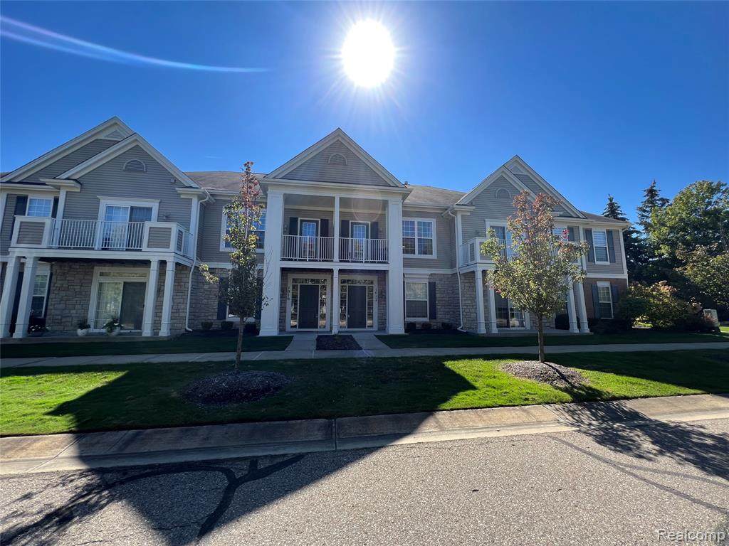 1016 Alameda Blvd - Photo 1