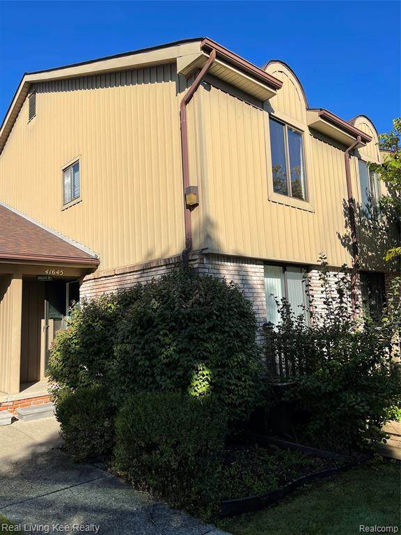 41645 Bedford Drive - Photo 1