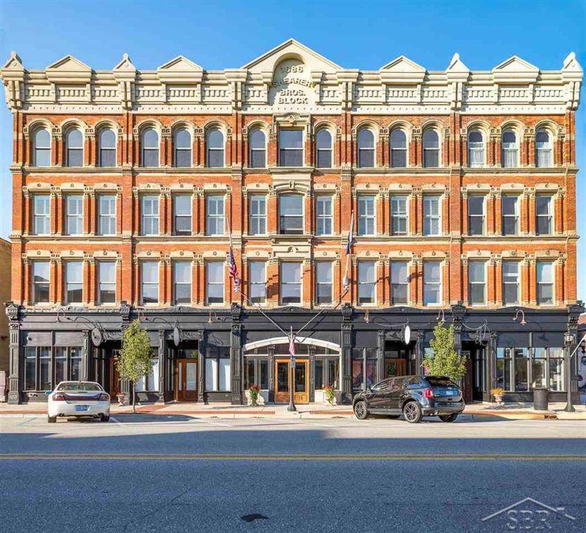 315 Center Ave - Photo 1