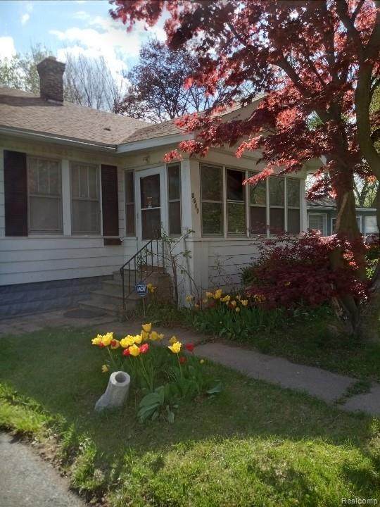2617 Sloan Street - Photo 1