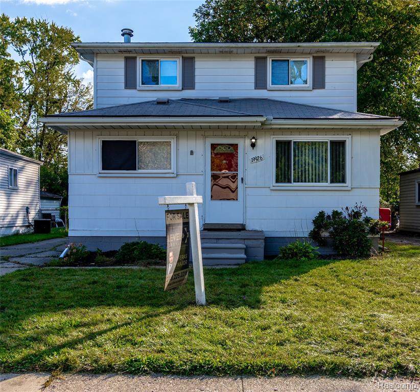 19926 Rensellor Street - Photo 1