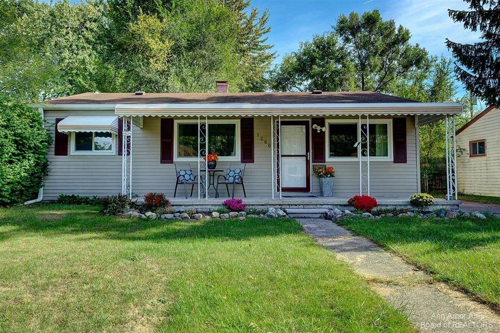 1260 Candlewood Lane - Photo 1
