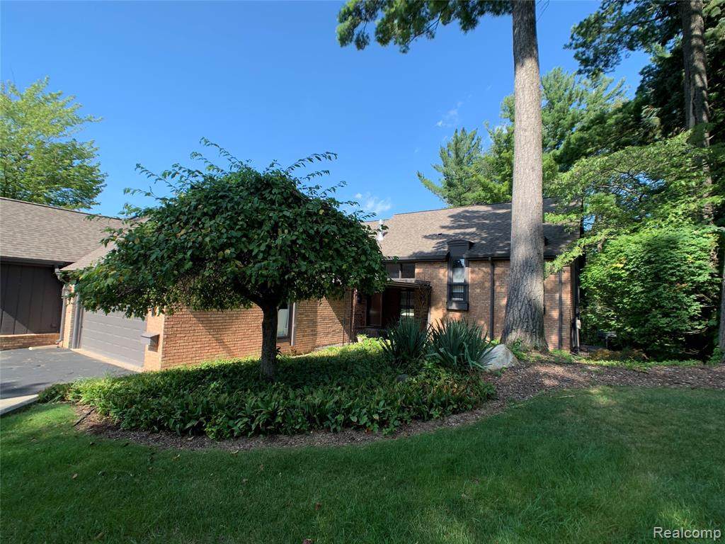 1883 Pine Ridge Lane - Photo 1