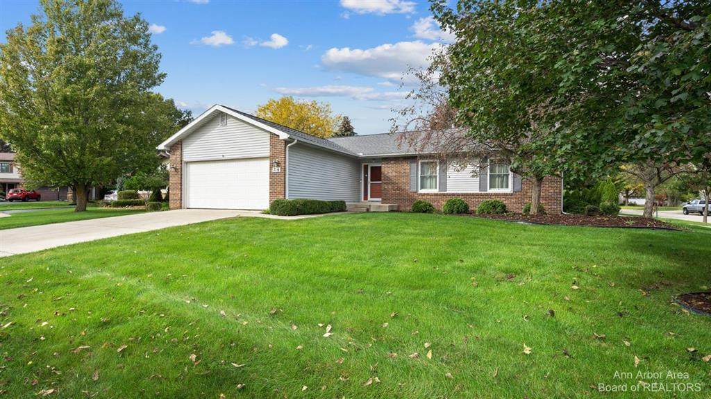 716 Foxboro Court - Photo 1