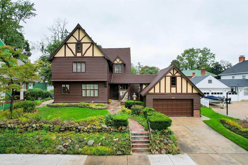 310 Thompson Street - Photo 1
