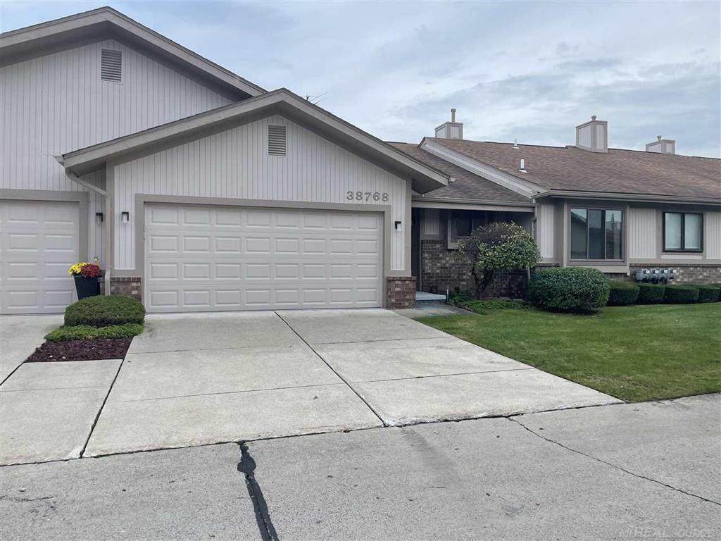 38768 Windmill Pointe North - Photo 1