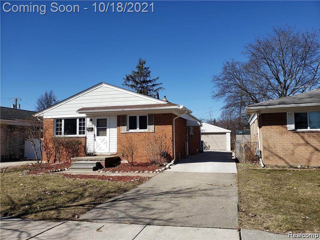 5665 Evangeline Street - Photo 1