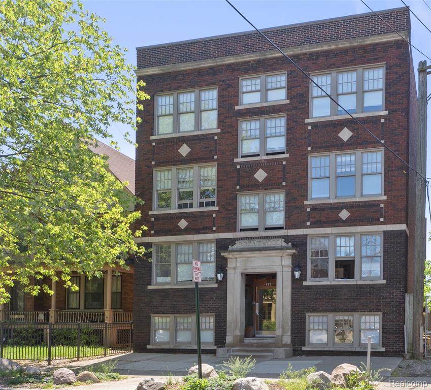 487 Prentis Street - Photo 1