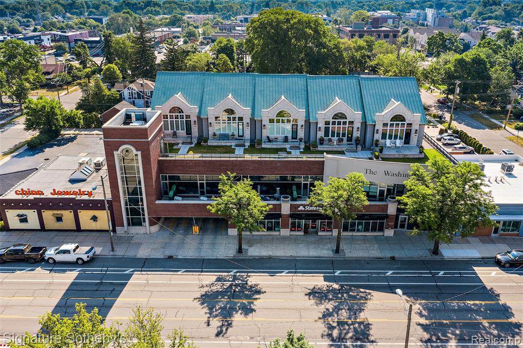 1021 Washington Avenue - Photo 1