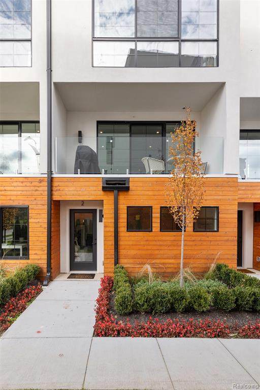 1021 Knowles Street - Photo 1