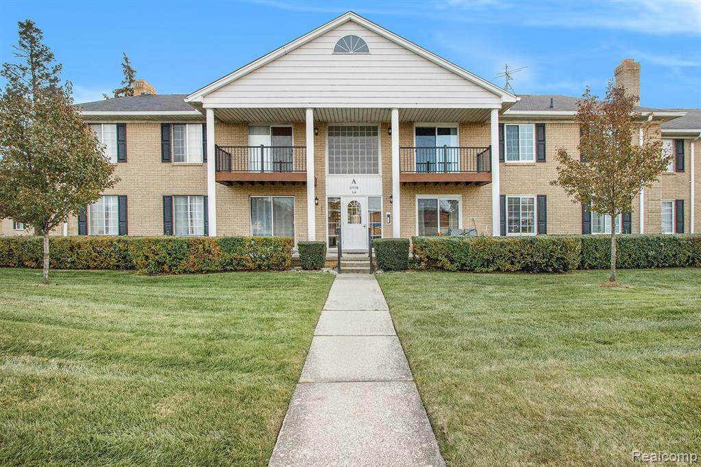11750 15 Mile Road - Photo 1
