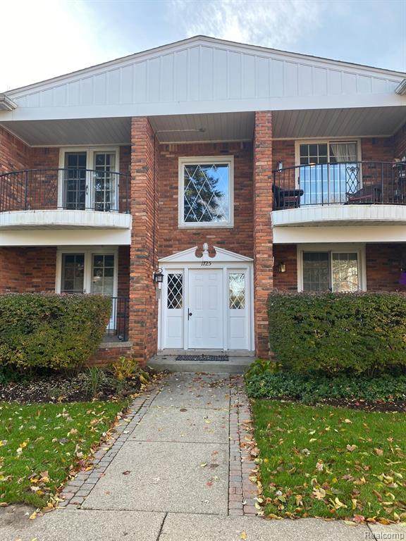 1725 Huntingwood Ln Apt D - Photo 1