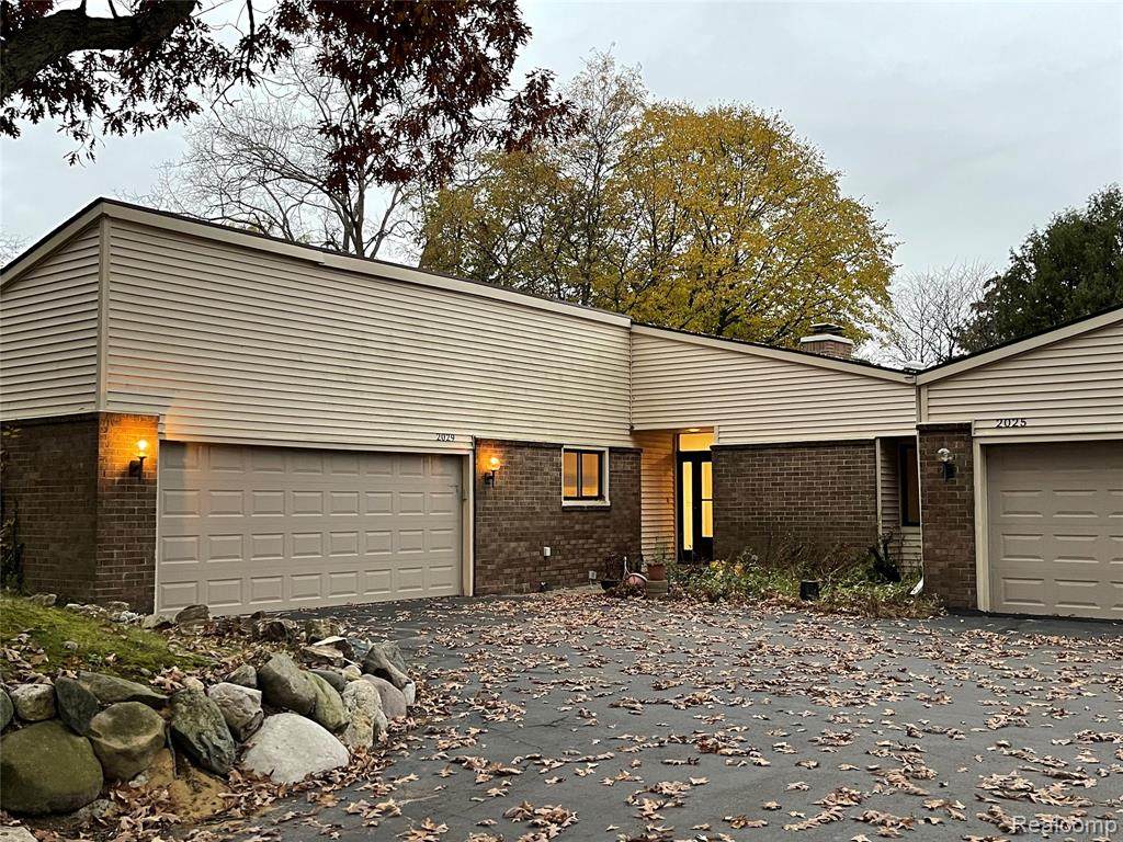 2029 Regent Drive - Photo 1