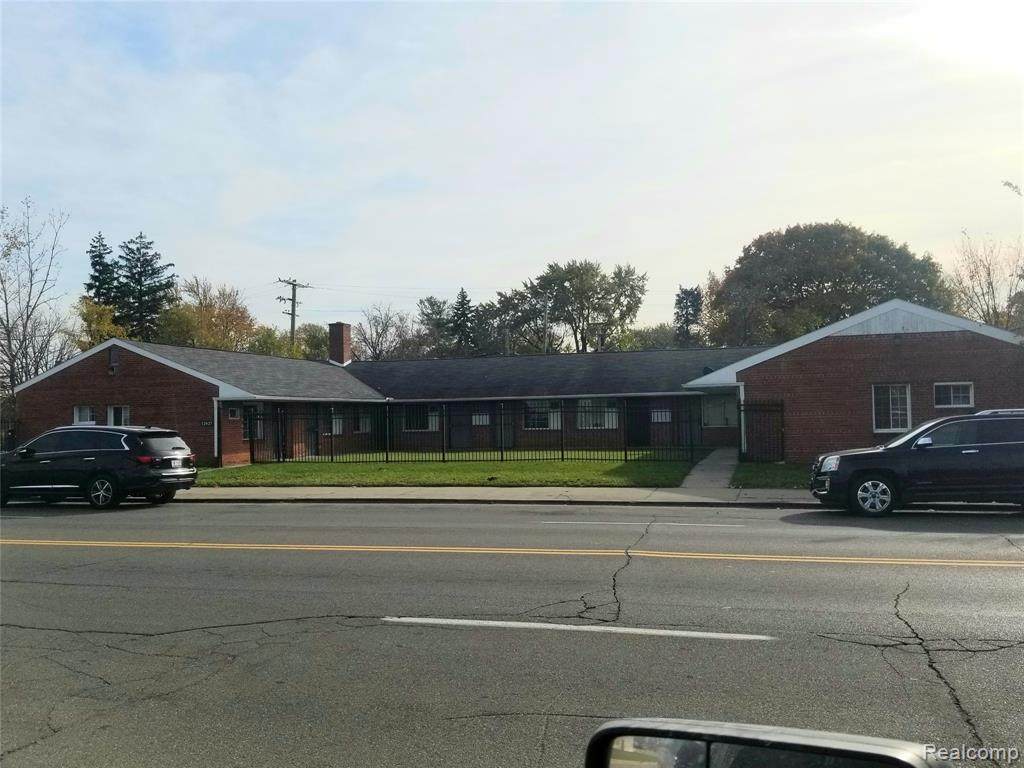 12927 Plymouth Road - Photo 1