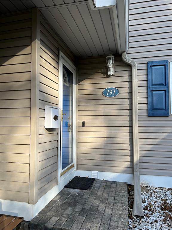 797 Kirts Blvd - Photo 1