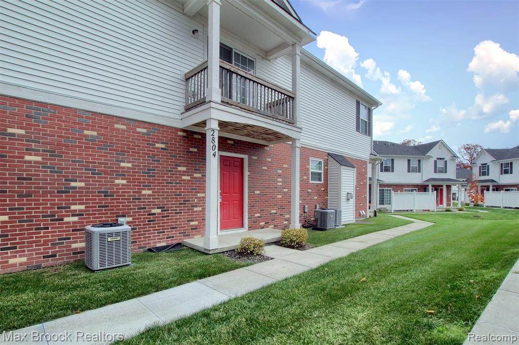 2804 Riversedge Drive - Photo 1