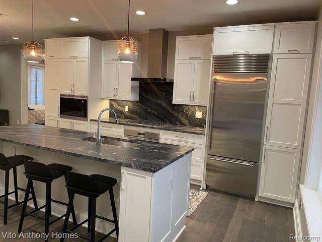 600 Elizabeth Street - Photo 1