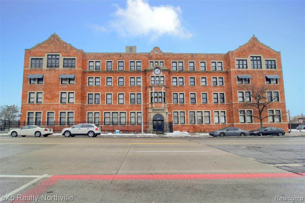 6533 Jefferson Avenue - Photo 1