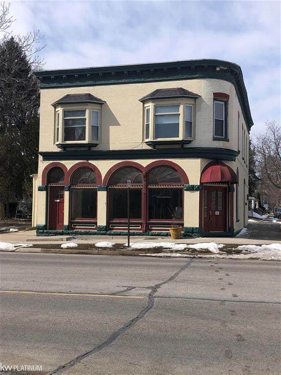 827 Erie St - Photo 1
