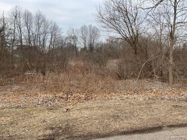 000 Foxfire Drive - Photo 1