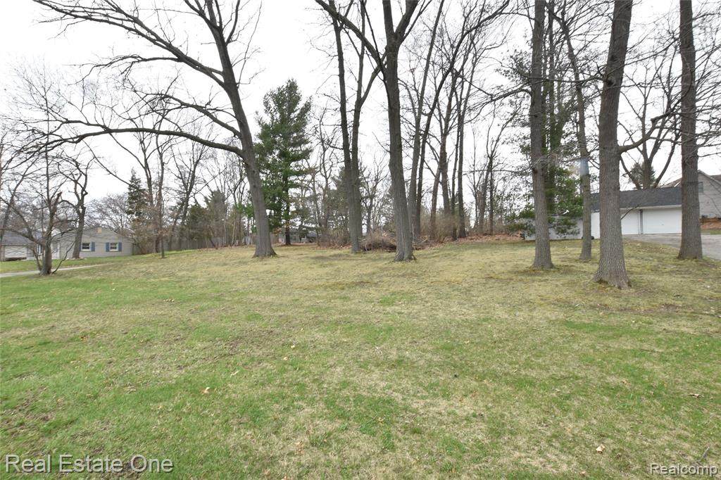 0000 Glascott Avenue - Photo 1