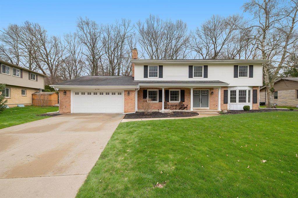 614 East Drive - Photo 1