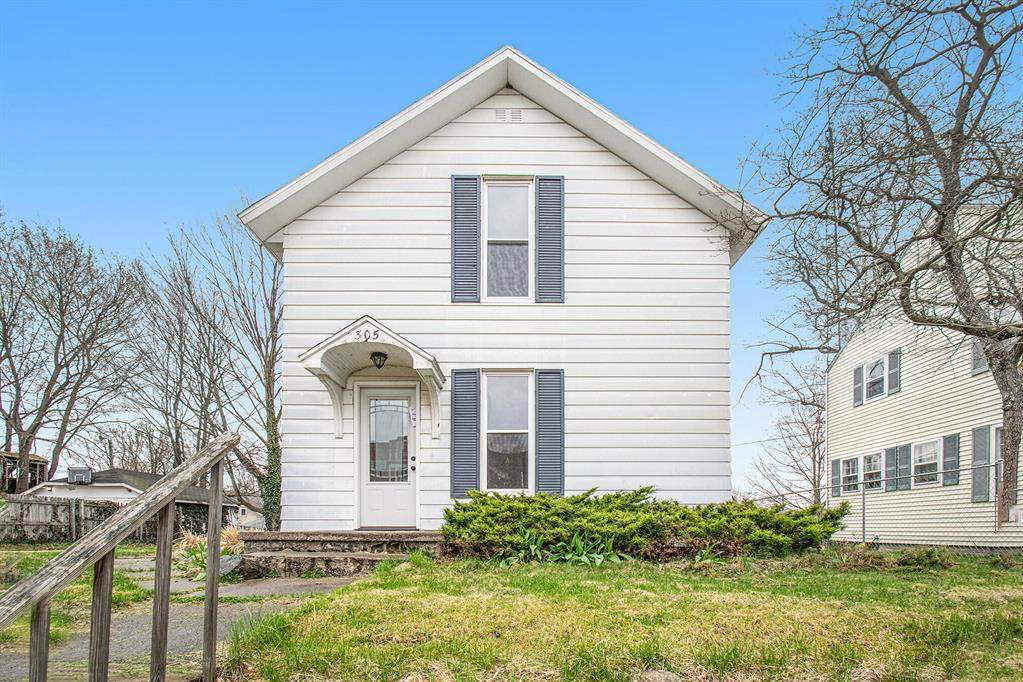 305 Phelps Street - Photo 1