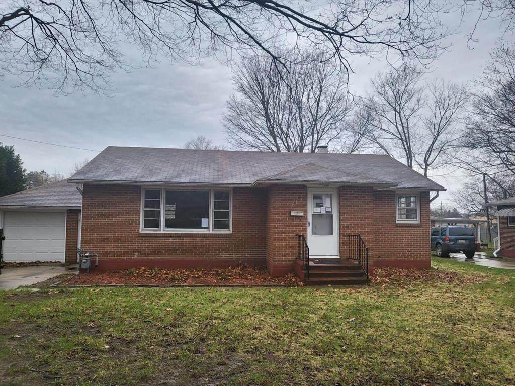 617 Helena Street - Photo 1