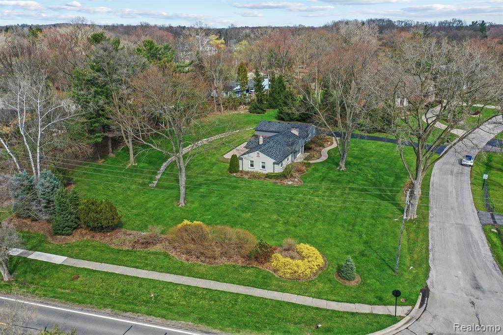 4896 Loch Lomond Drive - Photo 1