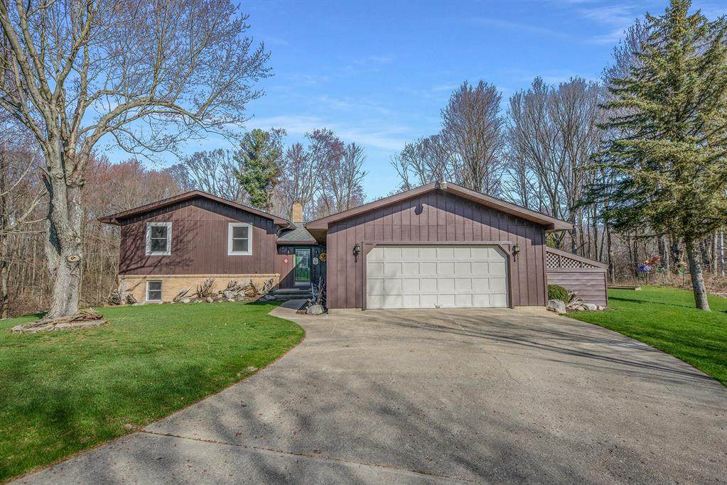 5035 Bingham Avenue - Photo 1