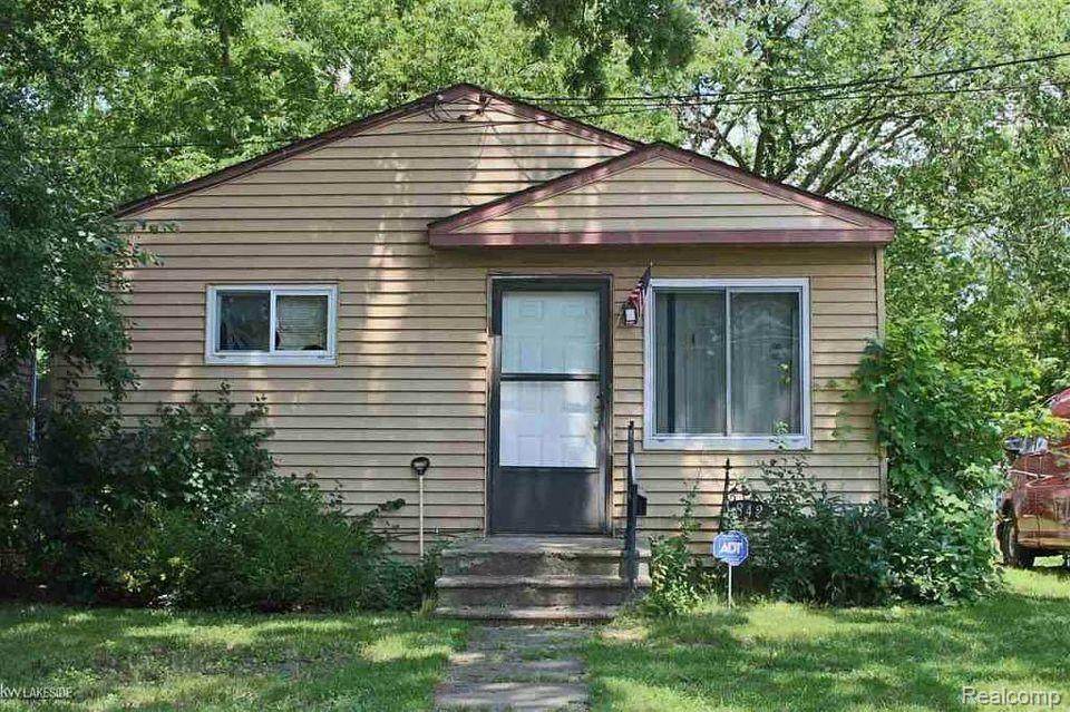 842 Leland Street - Photo 1