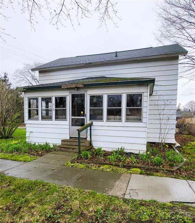 218 Locust Street - Photo 1