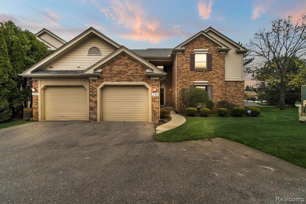 36988 Dartmoor Drive - Photo 1